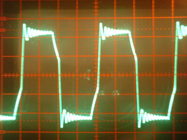 Unloaded, Untuned Output Waveform