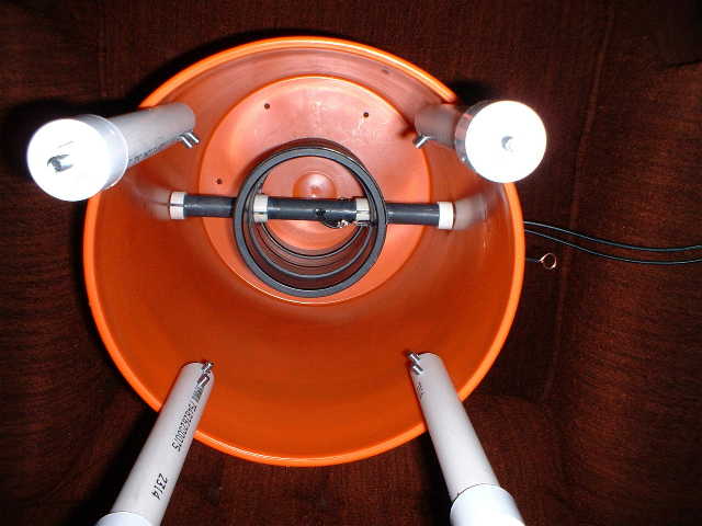 Inside Variometer showing monting legs
